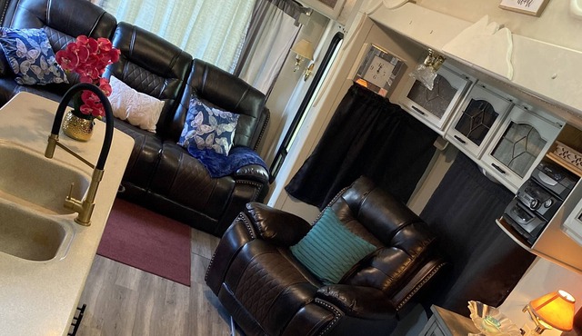 The Zen Den near UCF & MCO1