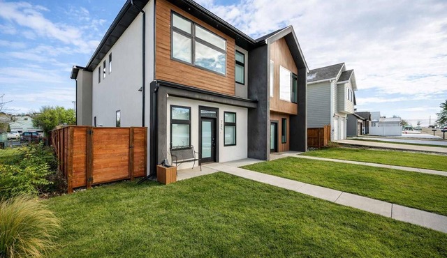 The Zen Den – Wellness Retreat with Sauna, Red Light Therapy & Biohacking Touche