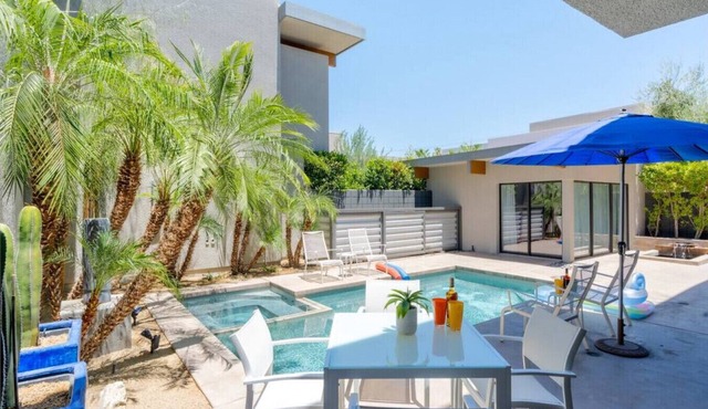 The Zen Retreat - Private Pool, Spa and Casita!