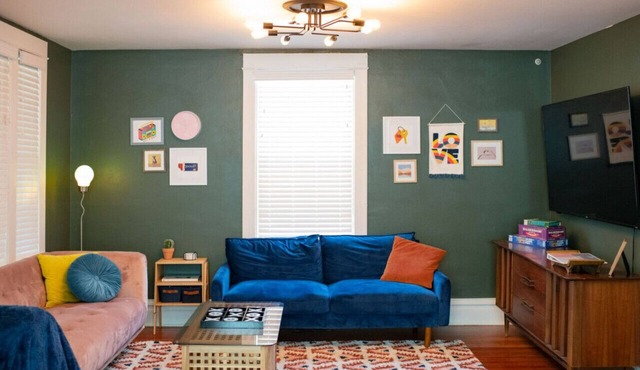 The Ziggy: 4 blocks to DT, families w/pets welcome