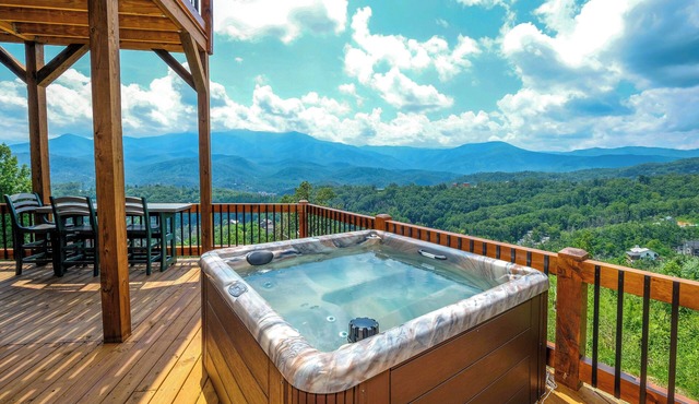 Theater + Arcade! 'Tri-Star Lodge' in Gatlinburg