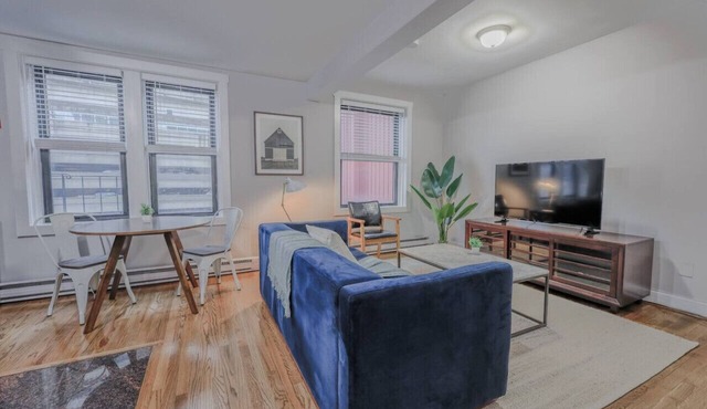 Theater District Cozy 1 BR!