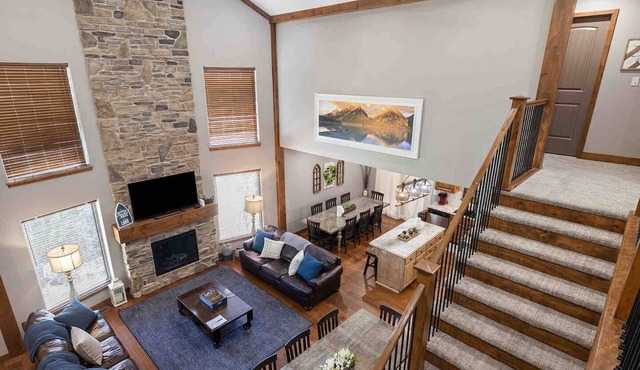 Theater Pool Table,Pools Waterslide,Hot Tub,Trails