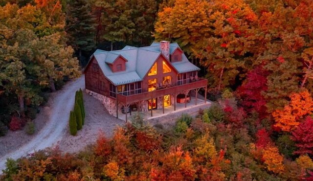 Theater Room,Pool Table,Foosball,HotTub,WiFi,Views