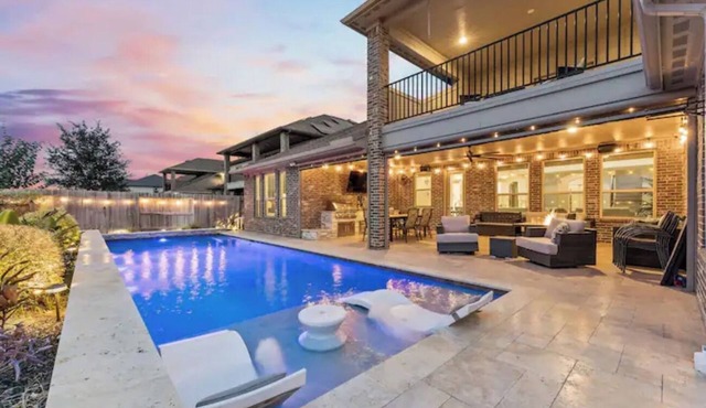 Theater Waterfront Heated Pool Smart Home