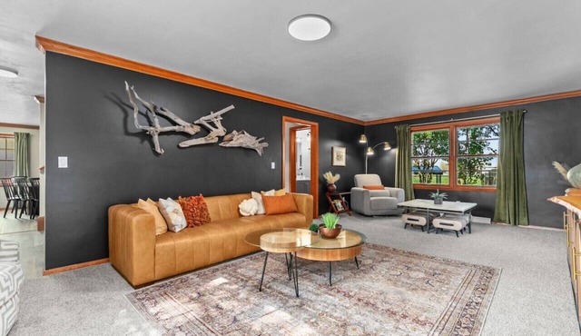 Theatre Room|Hot tub|Firepit|Grill|Waffle Bar|Pets