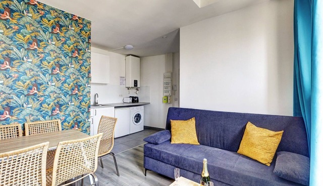TheBlueStay 136 - Beautiful Duplex Apartment