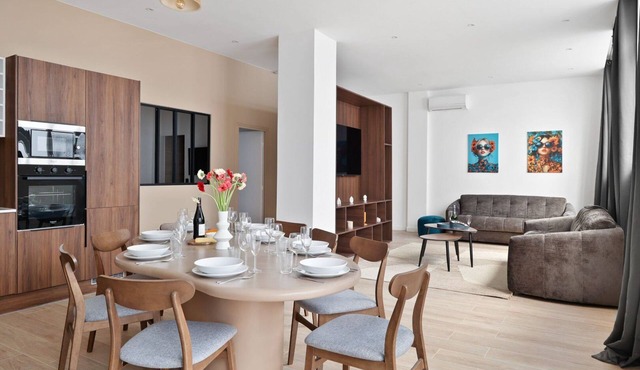 TheBlueStay 264 - Stunning A/C Apartment
