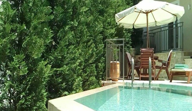 TheCassiusHillHouse Brand new Villa. Great offer , no need of car. Book now!