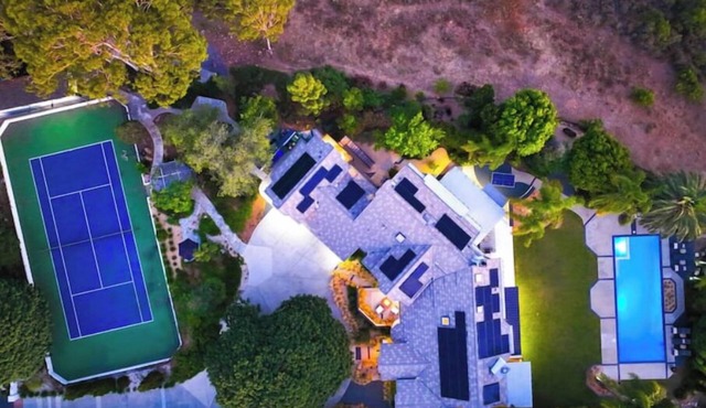 TheFarmHouz/1.2ac/GaTed/LuXe/SauNa/PluNge/TeNNiS/+2CaSitas