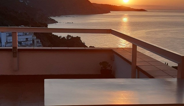 Thegoldsand Salions, Tossa de MarnApartment in private cove.