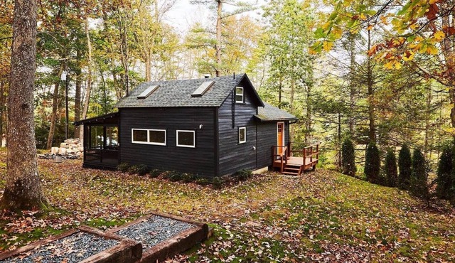 @TheHighlandBungalow / Sullivan Catskills Getaway