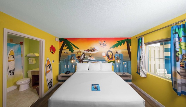 Theme Park at your Door Steps | Near Lake Dexter | Waterpark and Pool Access