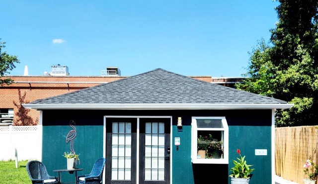 Themed Bungalow near Beaches, DE turf, Downtown, State Parks, Bayhealth