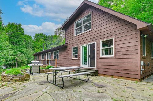 Thendara Cabin on Moose River with Game Room!
