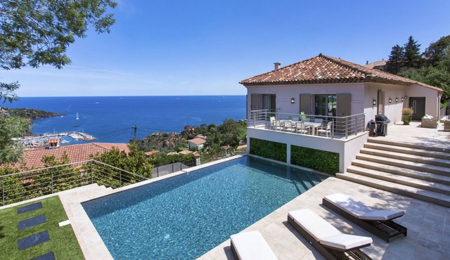 Theoule/mer Villa de Charme 240 M2 Vue Mer Panoramique Calme et Sécurisé
