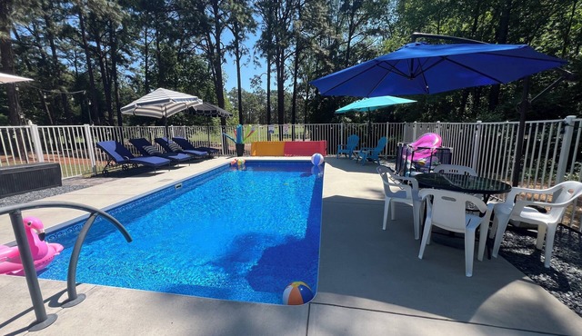 ThePalmerOnTheGreenRetreat-CentralDr, HotTub,SaltWaterPool,FirePit,Family,Events