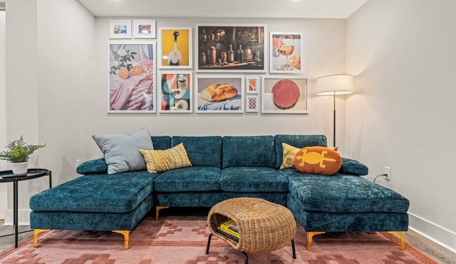 Therapeutic 2 King Bedroom Apartment in Downtown Conshohocken