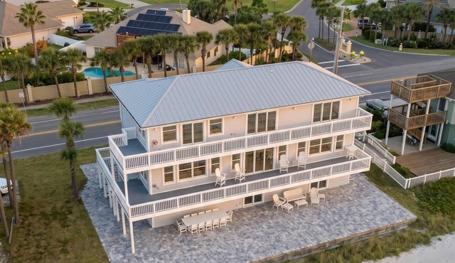 Therapy Estate: Modern Luxe Beachfront DUAL Houses - Sleeps up to 22!