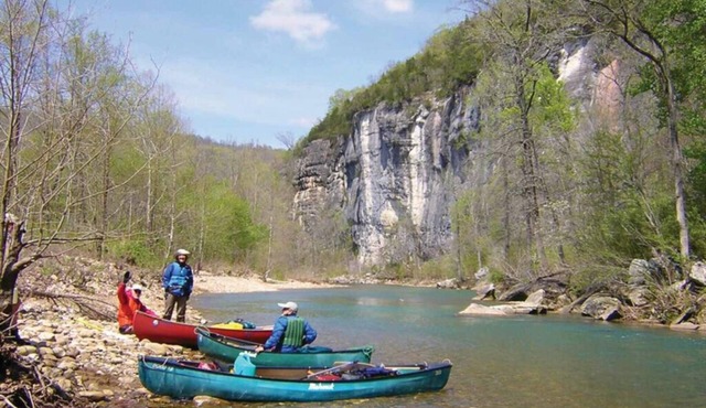 There's no such thing as TOO MUCH SPACE! 3BDR/3BA/3 Kitchens/3 Living Rooms