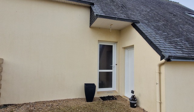 THEVEN MOR, house 700 m from Amiets beach, enclosed garden