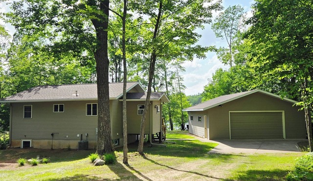 Thinks Spring! Book now for fishing, campfires and boating on Mystery Lake!
