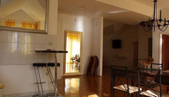 Third Floor 2-room apartment with approx. 100m² air conditioning, balcony, panoramic sea view