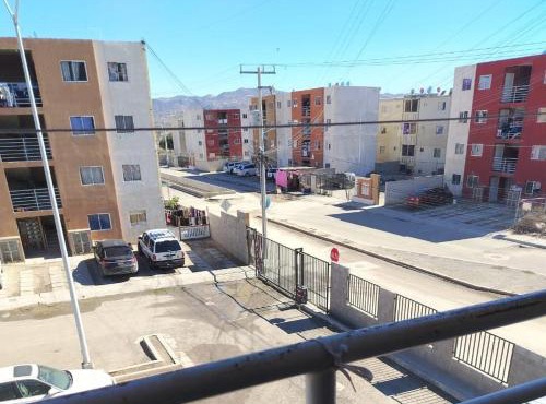 Third-floor apartment furnished, comfortable Quiet