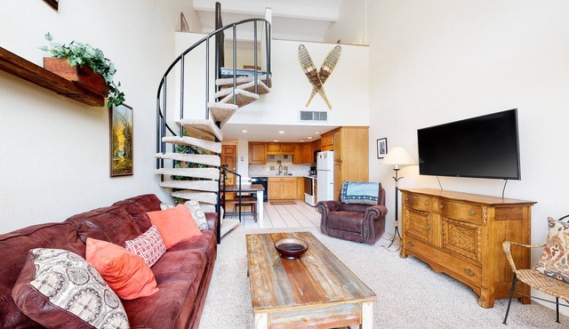 Third-Floor Condo + Loft w/Mtn Views, Balcony, Wood Fireplace, & Shared Hot Tub