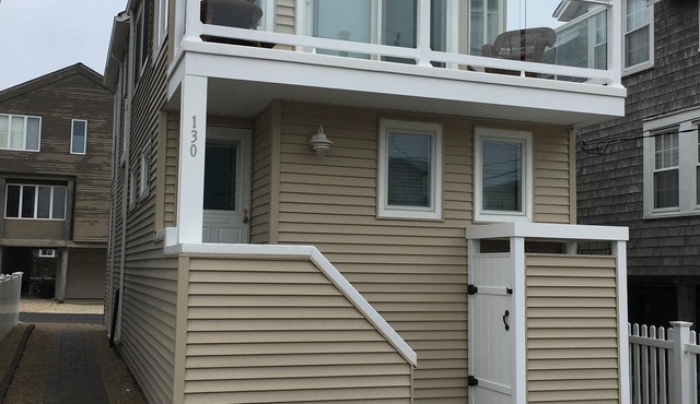 THIRD FROM THE BEACH - OCEAN & BAY VIEWS FROM THE ROOFTOP; SUNRISES & SUNSETS