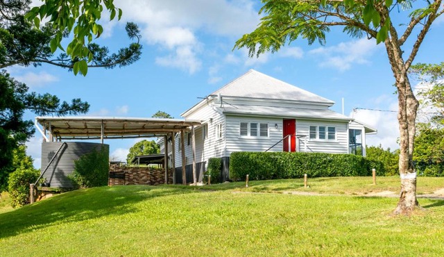 Thirlestane Farm Cottage & Barn