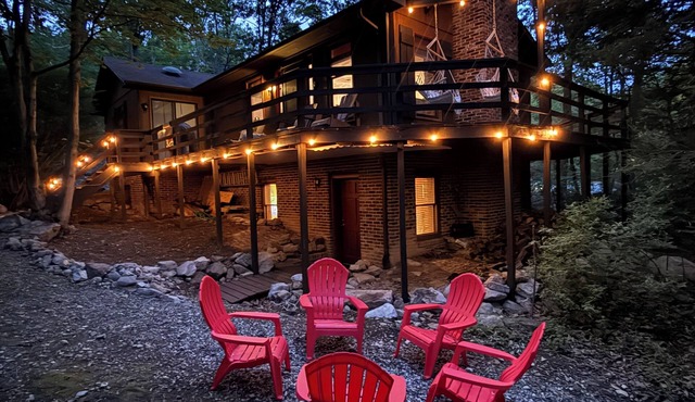 This 2000 sq ft cabin is the perfect retreat!