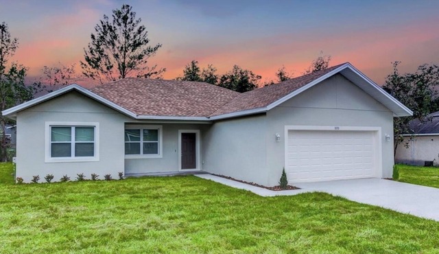 This 3 bedroom, 2 bath home in Orange City offers both comfort and convenience.