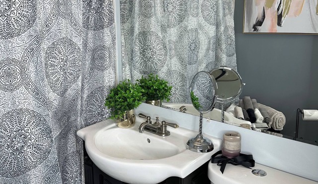 This 4 bedroom home is Cozy and Family friendly!