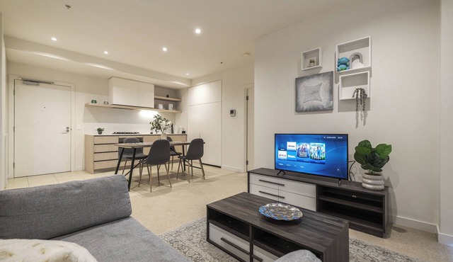 This apartment is a 2 bedroom(s), 2 bathrooms, located in Caulfield North, VIC.