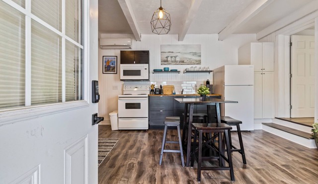 This apartment is a 1 bedroom(s), 1 bathrooms, located in Shediac, NB.