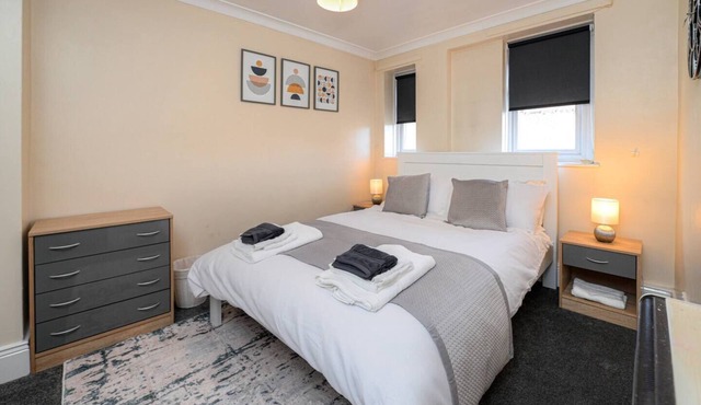 This apartment is a 1 bedroom(s), 1 bathrooms, located in Hexham, England.