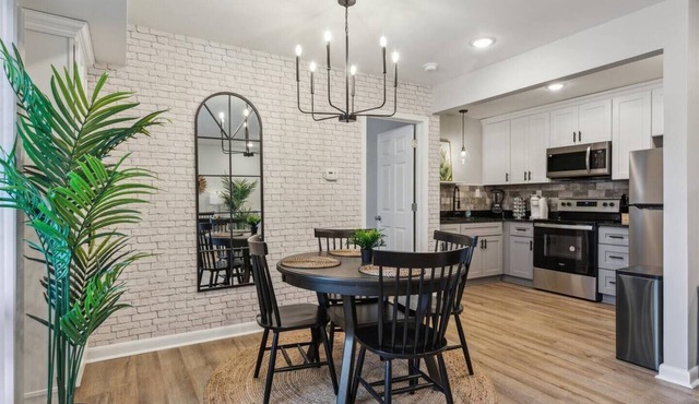 This apartment is a 1 bedroom(s), 1 bathrooms, located in Hampton, VA.