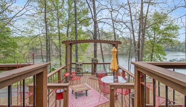 This apartment is a 1 bedroom(s), 1 bathrooms, located in London, KY.