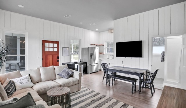 This apartment is a 1 bedroom(s), 1 bathrooms, located in Hilliard, FL.