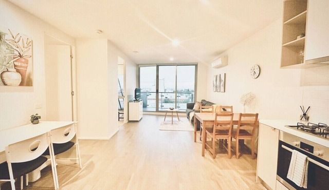 This apartment is a 2 bedroom(s), 2 bathrooms, located in Maribyrnong, VIC.