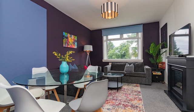 This apartment is a 2 bedroom(s), 1 bathrooms, located in Motherwell, .