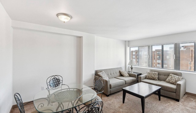 This apartment is a 1 bedroom(s), 1 bathrooms, located in Harrisburg, PA.