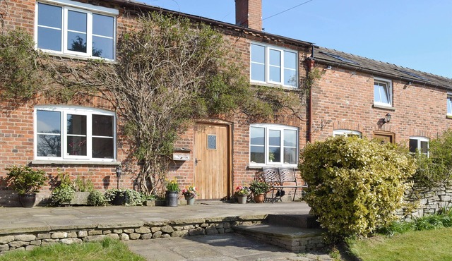 This attractive cottage has been decorated with pretty touches and nestles in a beautiful area.