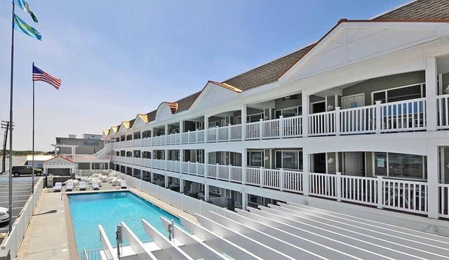 This BEACH BLOCK adorable condo at the Ocean View is one of Avalon's perfect places to get-a-way to the shore.