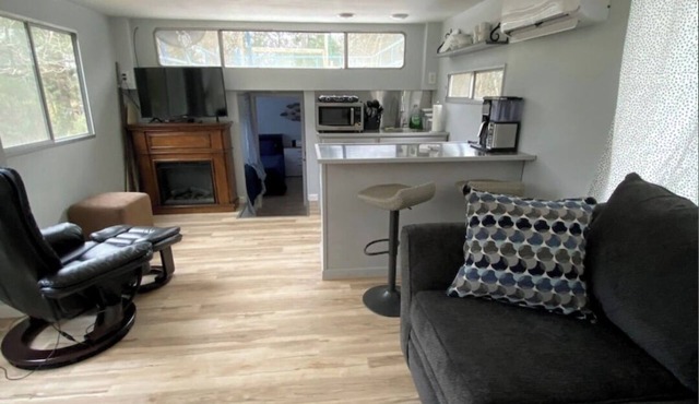 This Boat Don't Float! A Refurbished 50 ft House boat