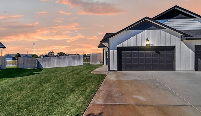 This charming 3-bedroom, 2-bathroom house comfortably sleeps 7.