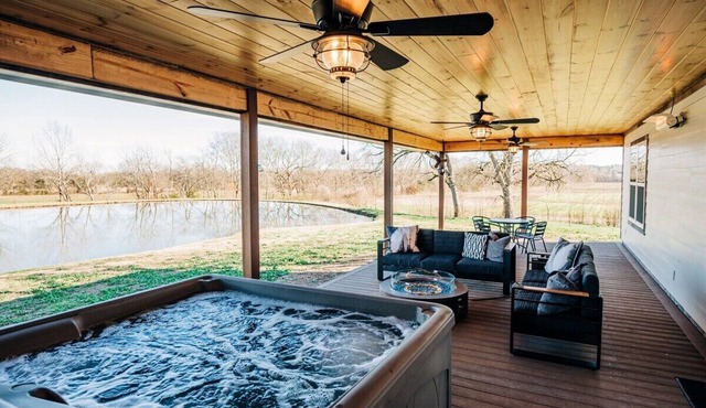 This completely renovated guest house sits on 7 acres of beautiful countryside