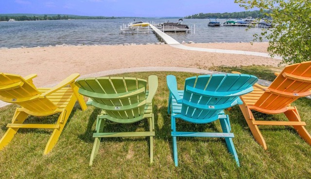 This condominium is a 1 bedroom(s), 2 bathrooms, located in Conway, MI.