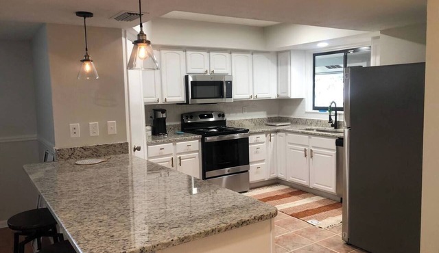 This condominium is a 3 bedroom(s), 2 bathrooms, located in Lakeland, FL.